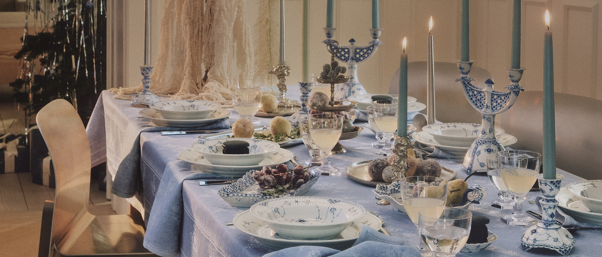Royal Copenhagen Heritage Table Cloth and napkins sets the frame for a beautiful Christmas Table